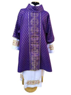 Dalmática roxa com galão